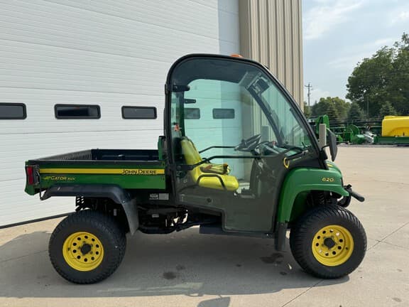 Image of John Deere Gator XUV 620i equipment image 1