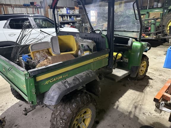 Image of John Deere Gator XUV 620i equipment image 4