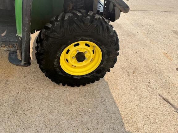 Image of John Deere Gator XUV 825i equipment image 1