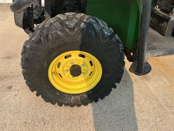 Image of John Deere Gator XUV 825i equipment image 4