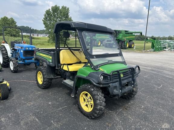 Image of John Deere Gator XUV 825i equipment image 2