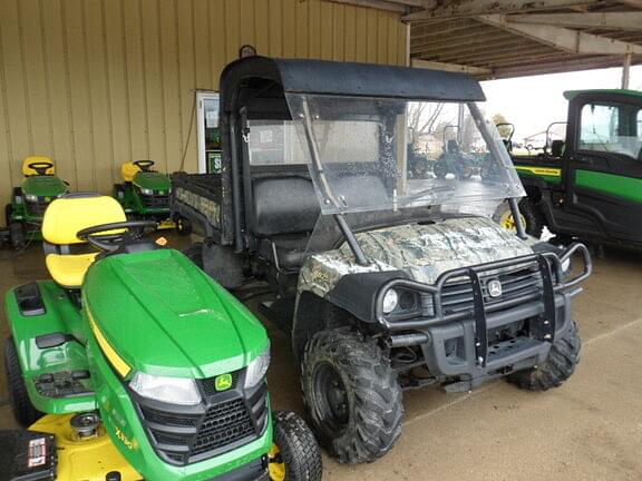 Image of John Deere Gator XUV 825i equipment image 4