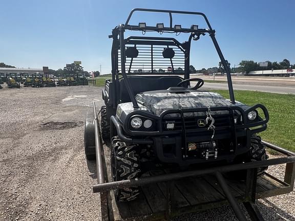 Image of John Deere Gator XUV 825i equipment image 3
