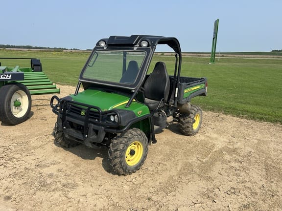2010 John Deere Gator XUV 825i Equipment Image0
