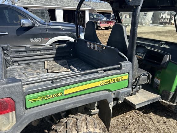 Image of John Deere Gator XUV 825i equipment image 1