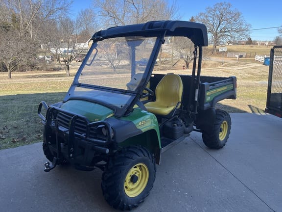 2010 John Deere Gator XUV 825i Equipment Image0