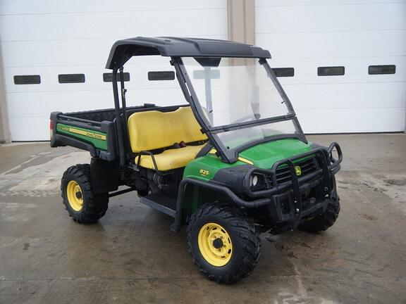2010 John Deere Gator XUV 825i Equipment Image0