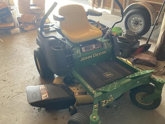 Image of John Deere Z245 equipment image 1