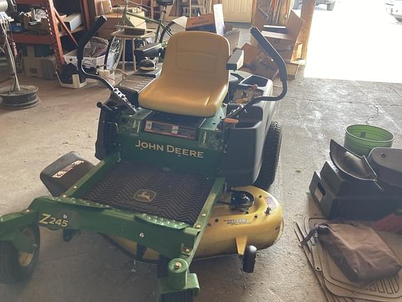 Image of John Deere Z245 equipment image 2