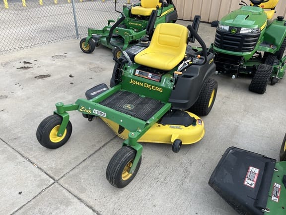2010 John Deere Z245 Equipment Image0