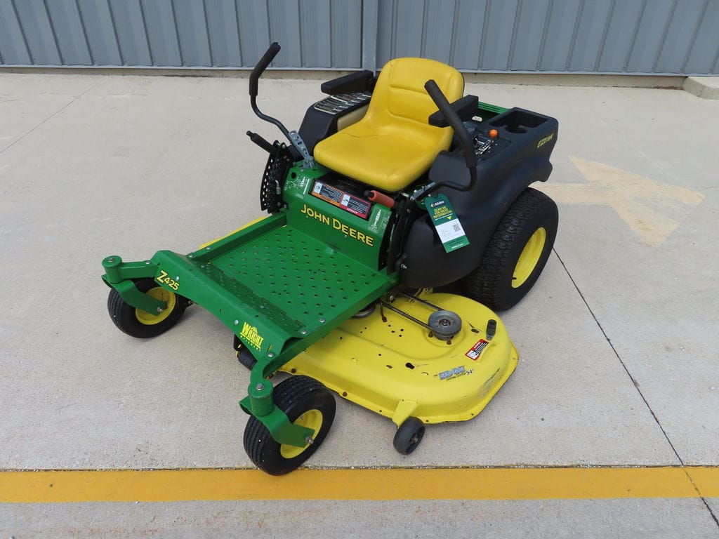 2010 John Deere Z425 Equipment Image0