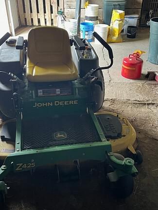 Image of John Deere Z425 Primary image