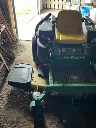 Image of John Deere Z425 equipment image 1