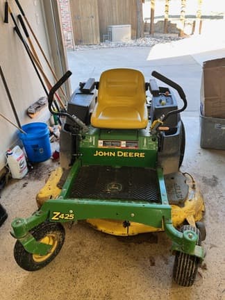 Image of John Deere Z425 Primary image