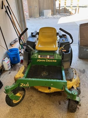 2010 John Deere Z425 Image