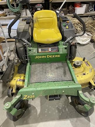 Image of John Deere Z425 Image 1