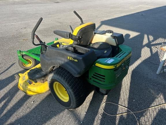 Image of John Deere Z425 equipment image 2