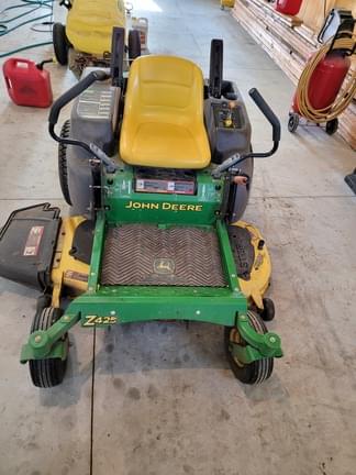 Main image John Deere Z425