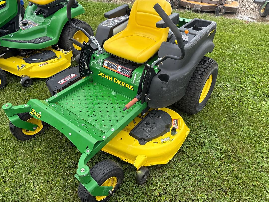 Image of John Deere Z425 Primary image
