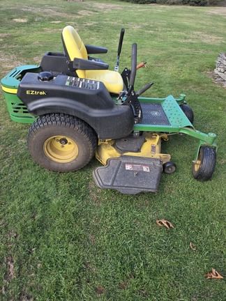 2010 John Deere Z445 Equipment Image0