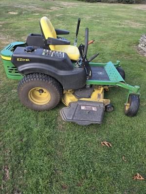 2010 John Deere Z445 Image