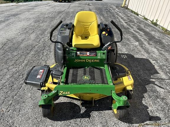 Image of John Deere Z445 Primary image