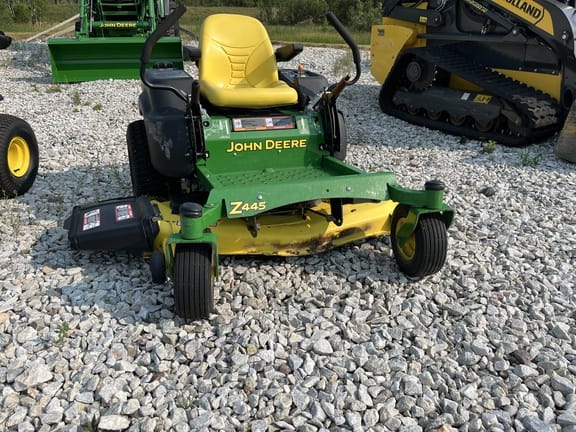 2010 John Deere Z445 Equipment Image0