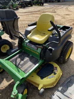 Image of John Deere Z445 equipment image 1