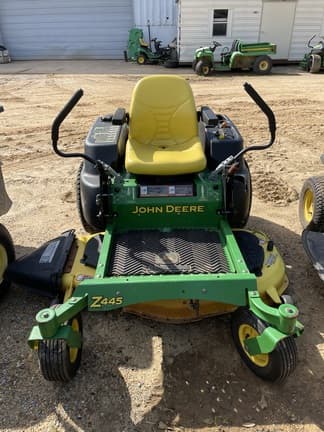 Image of John Deere Z445 Primary image