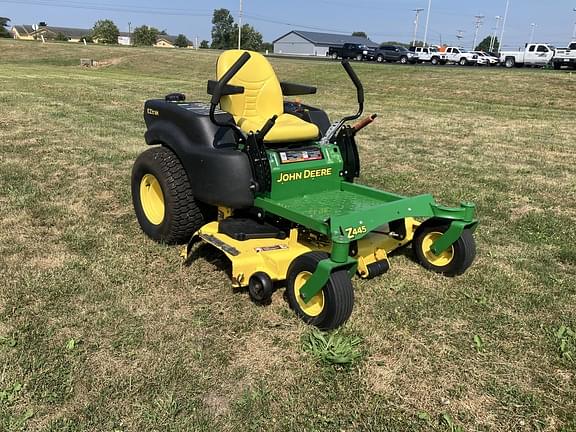 Image of John Deere Z445 equipment image 3