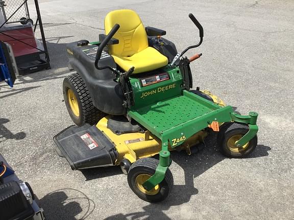 Image of John Deere Z445 equipment image 1