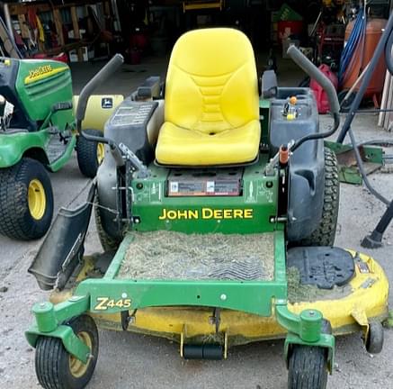 Image of John Deere Z445 Primary image