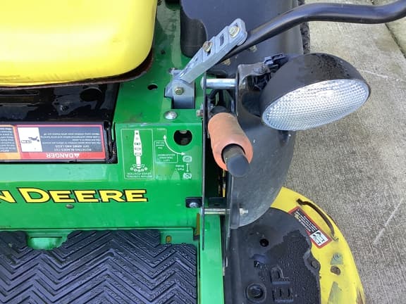 Image of John Deere Z445 equipment image 3