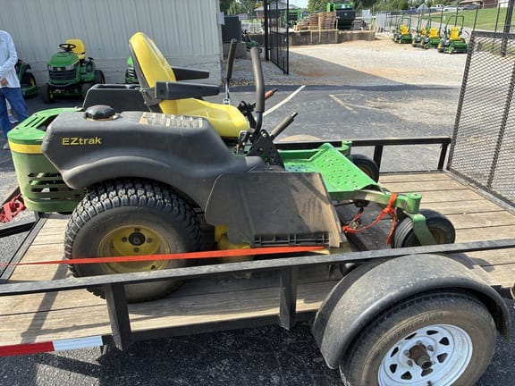 2010 John Deere Z445 Equipment Image0