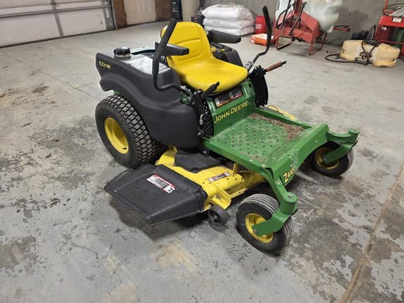 Image of John Deere Z445 equipment image 3