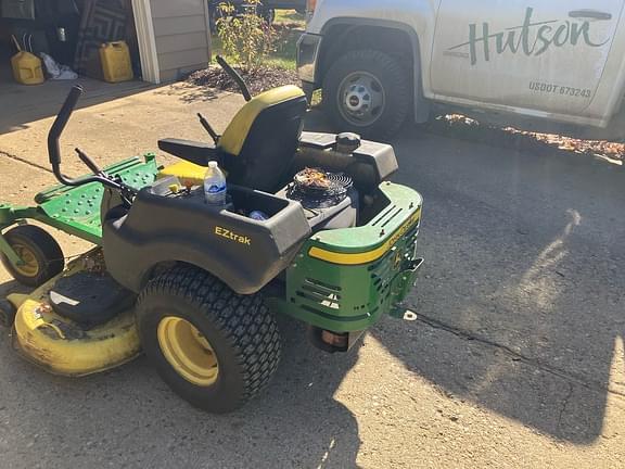 Image of John Deere Z445 equipment image 1