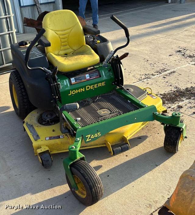 Image of John Deere Z445 equipment image 2
