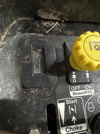 Image of John Deere Z465 equipment image 3
