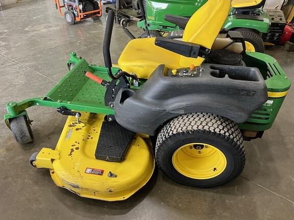 Image of John Deere Z465 equipment image 1