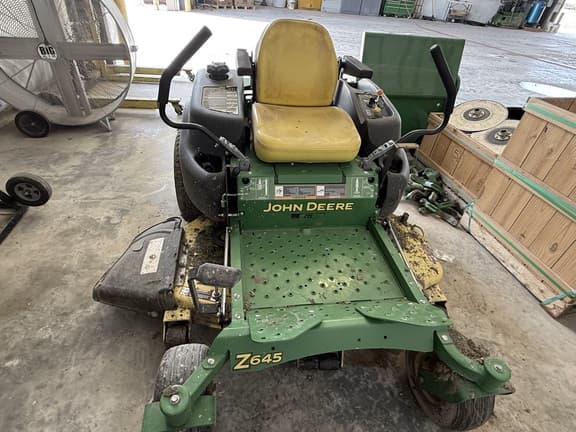 Image of John Deere Z645 equipment image 2