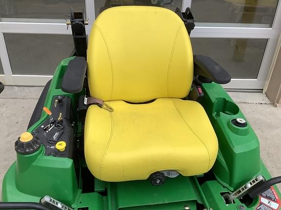 Image of John Deere Z720A equipment image 2