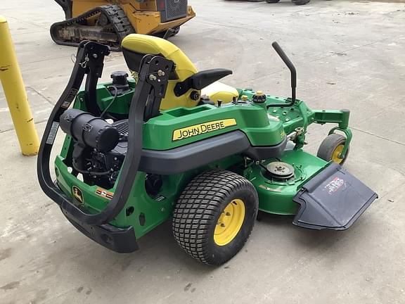 Image of John Deere Z720A equipment image 3