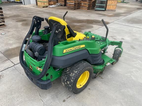 Image of John Deere Z910A equipment image 4