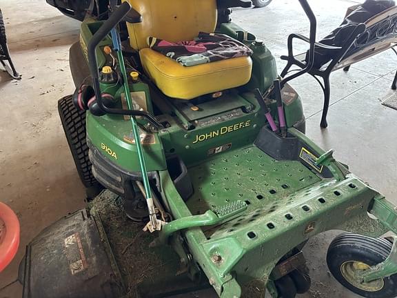 Image of John Deere Z910A equipment image 2