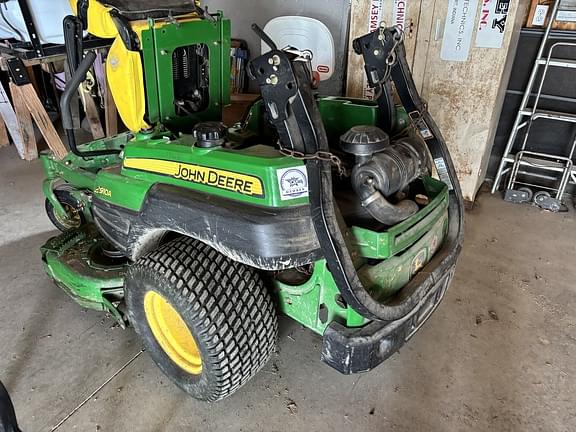 Image of John Deere Z910A equipment image 1