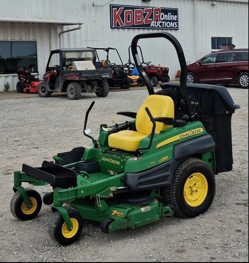 2010 John Deere Z910A Equipment Image0