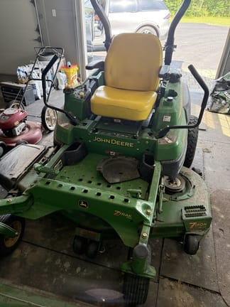 2010 John Deere Z925A Equipment Image0