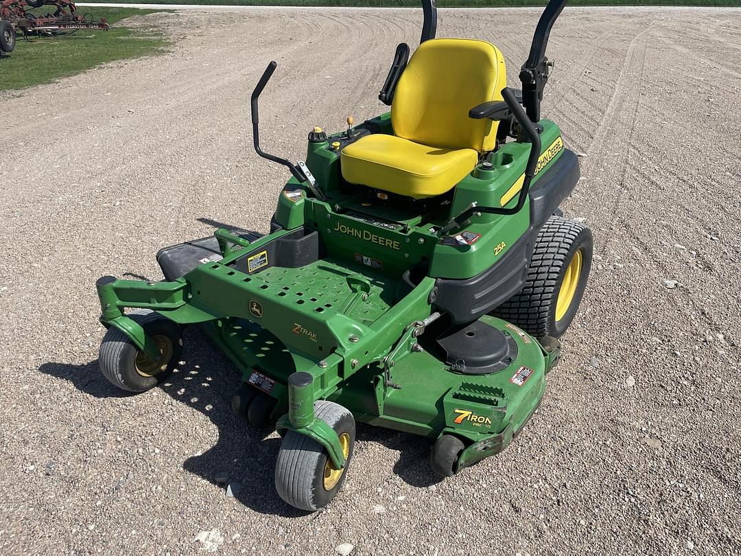 Image of John Deere Z925A Primary image