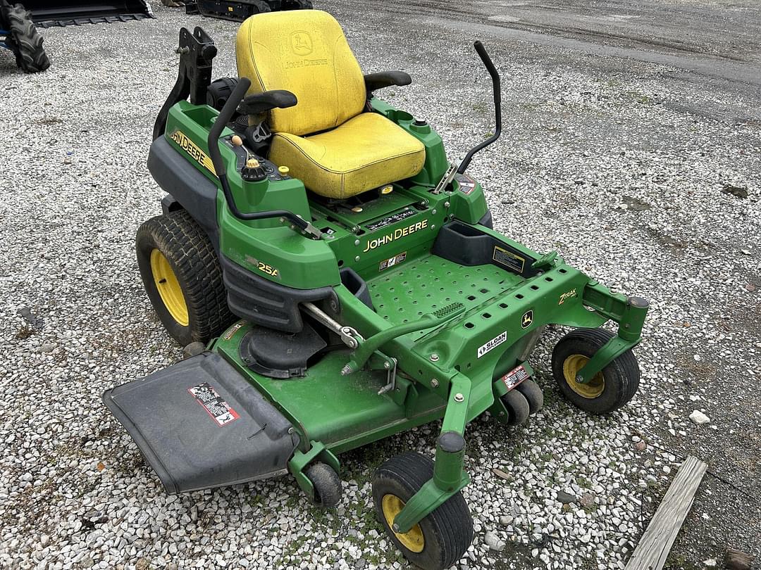 Image of John Deere Z925A Primary image