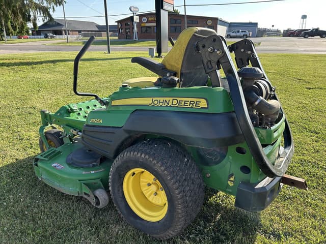 Image of John Deere Z925A equipment image 3